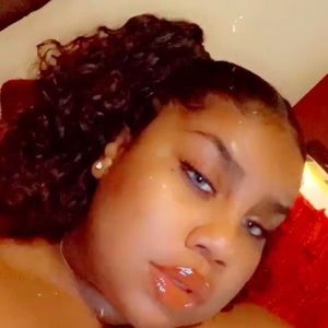 Meet your Posher, Krissy